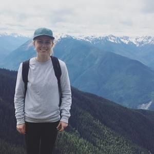 Meet your Posher, Alexis